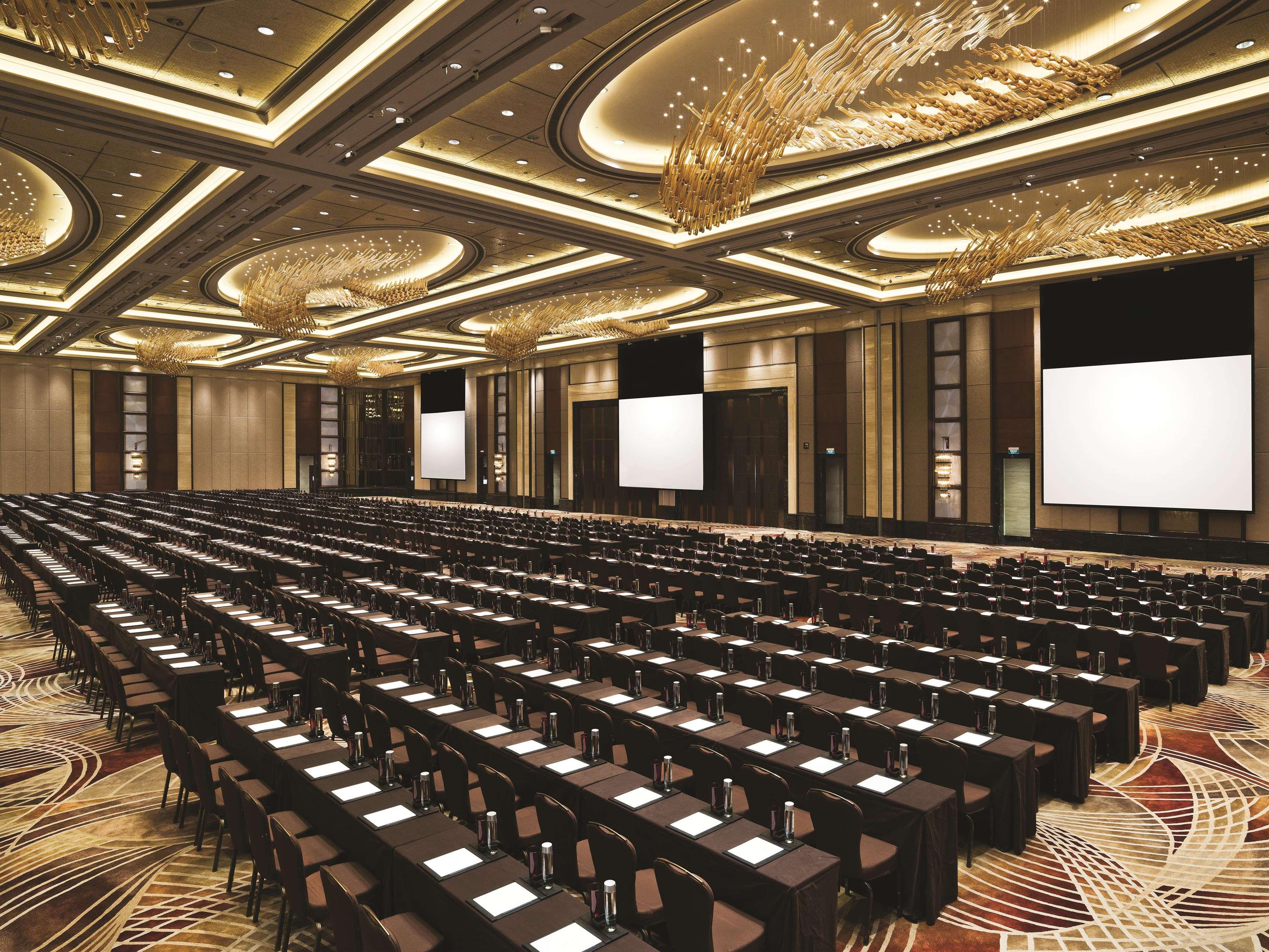 Kerry Pudong, - Indoor Connecting To New International Expo Centre Hotel